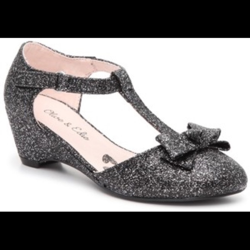 Dress shoes